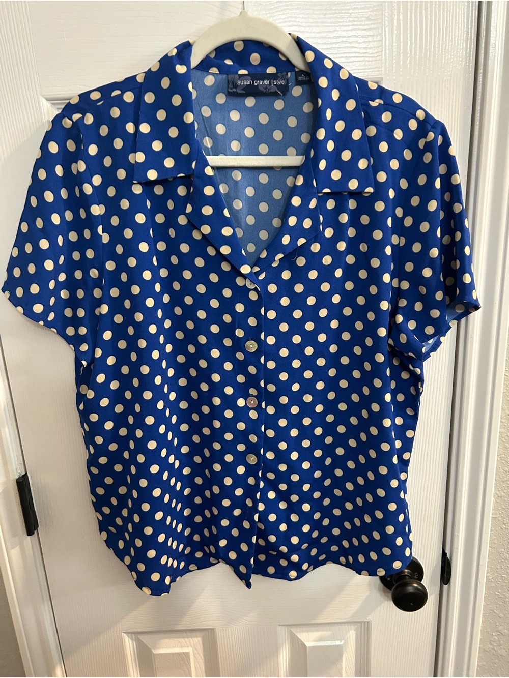 Susan Graver blue and cream polka dot short sleeve button up blouse size large